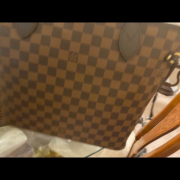 Louis Vuitton Neverfull Damier MM - Picture 4 of 11
